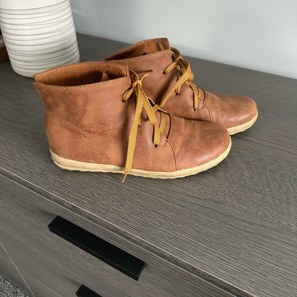 Source Unknown Brown Ankle Boots